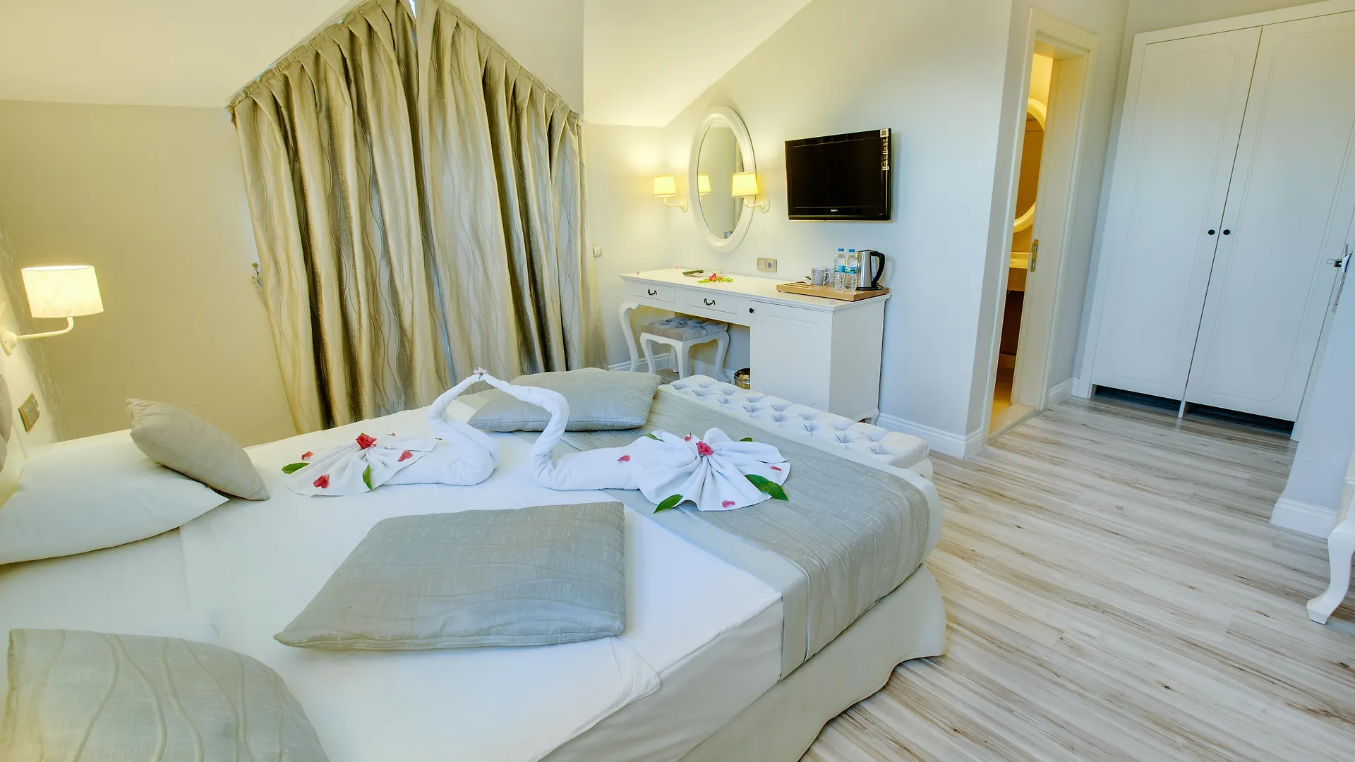Pinehill Hotel&Suites Ölüdeniz