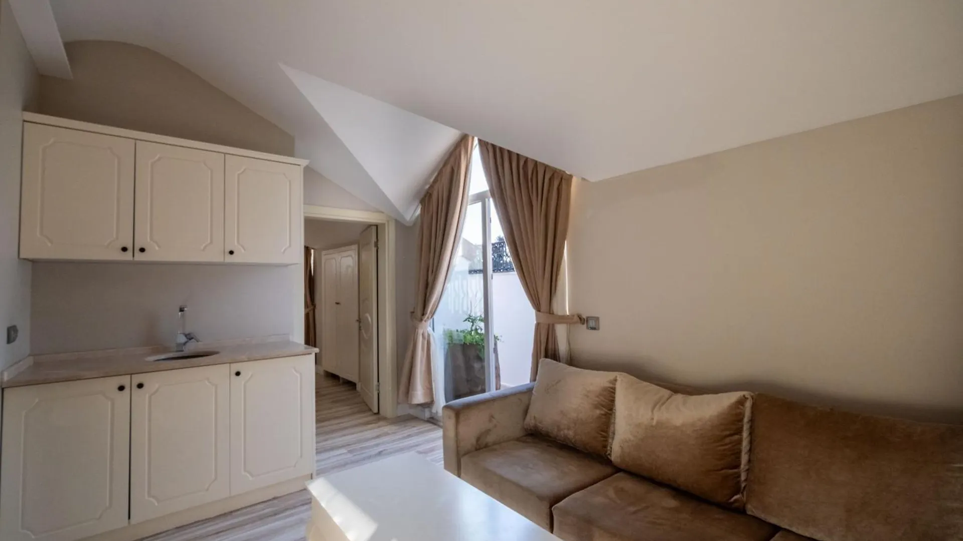 Pinehill Hotel & Suites Ölüdeniz