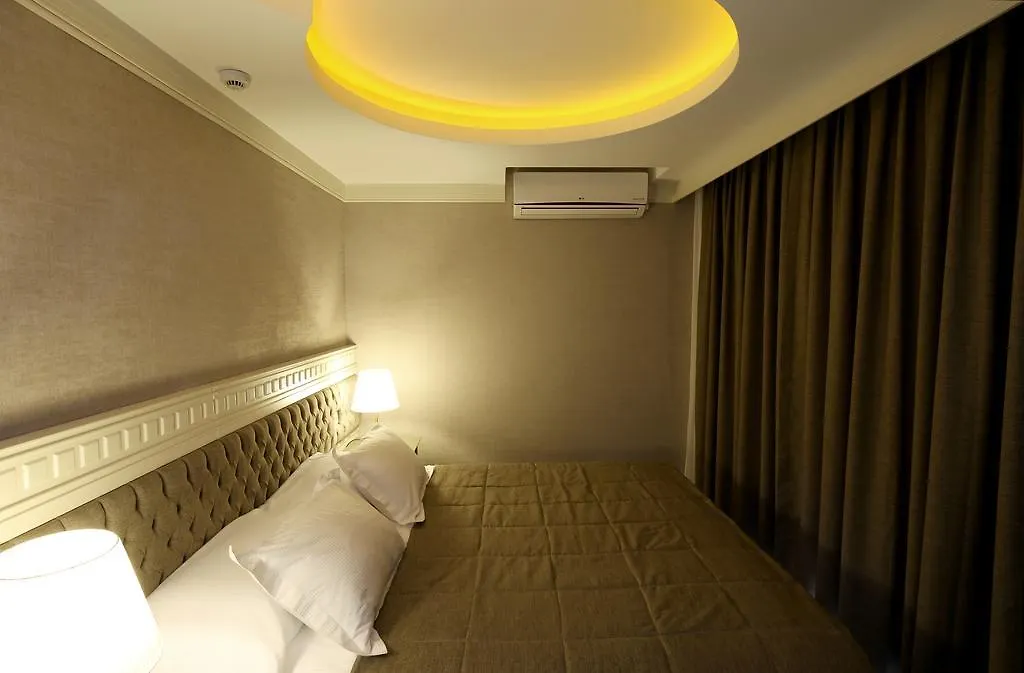 Pinehill Hotel & Suites Oludeniz 3*,